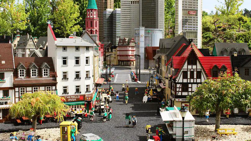 First Presentations in Mannheim and Frankfurt